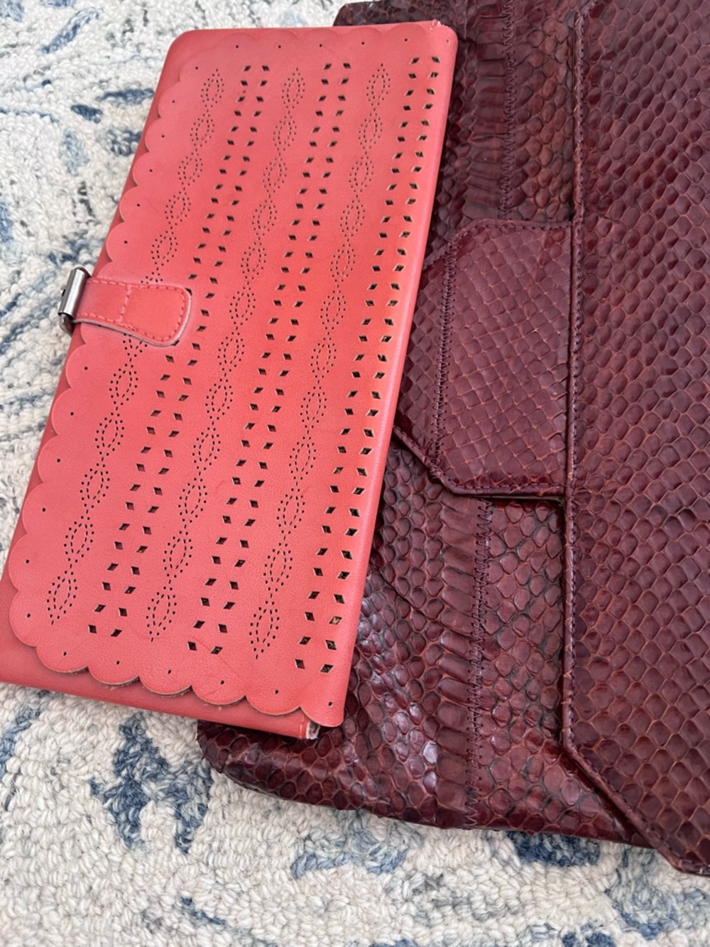 Handbag Lot - Picture 2 of 3